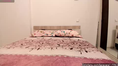 Lara online show from March 3, 7:15 am