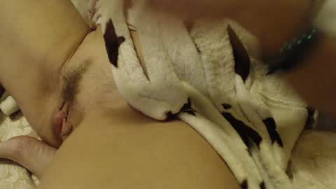 laralhotr online show from December 30, 3:45 pm