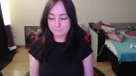 Laralianna online show from April 24, 2:31 pm