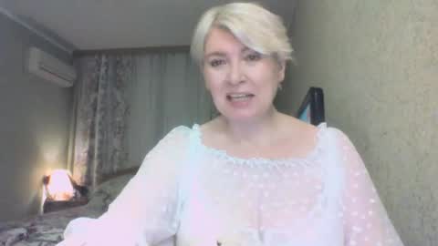 laramrs online show from February 16, 5:02 pm