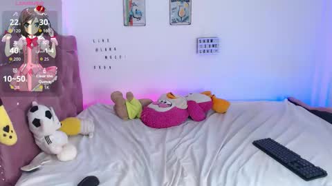 laramucci online show from November 15, 8:54 pm