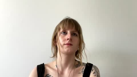 Lara online show from July 13, 3:46 pm