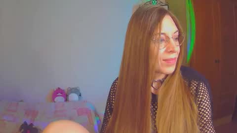 larawintersxxx online show from September 22, 10:41 pm