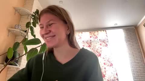 Snapshot of larhondaalsobrook chatting on October 20, 1:03 pm Eva online show from October 20, 1:03 pm