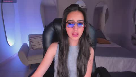 Larisa Smirnov online show from October 10, 3:44 am