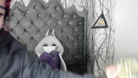  Lari online show from February 17, 2:20 am