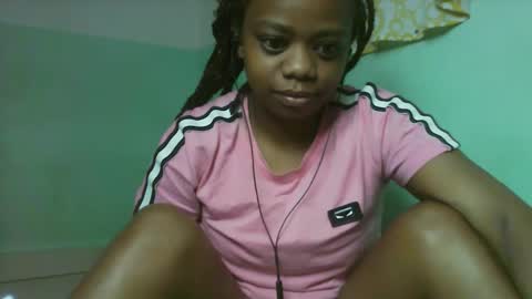 larissa645771 online show from September 19, 4:11 am