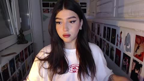 miiiiiiaaaa online show from January 13, 5:12 am