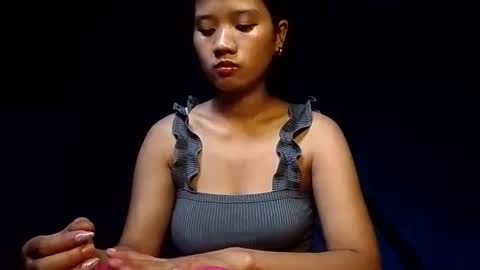 latina_shaine online show from May 3, 10:35 pm