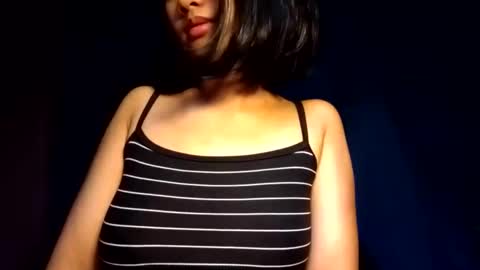 latina_shaine online show from May 16, 11:04 pm