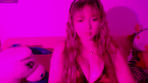 latinqueen2020 online show from May 6, 7:51 pm