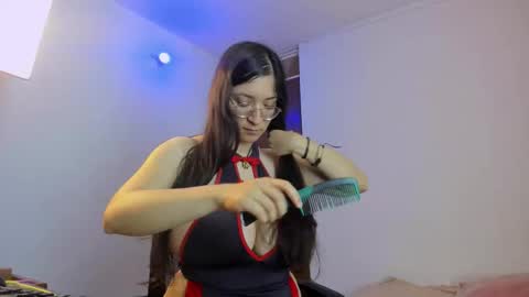 Snapshot of latinsweetx19 chatting on October 24, 5:25 am LatinSweetx 19 online show from October 24, 5:25 am