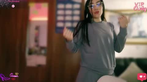 laujgray online show from April 5, 8:46 am