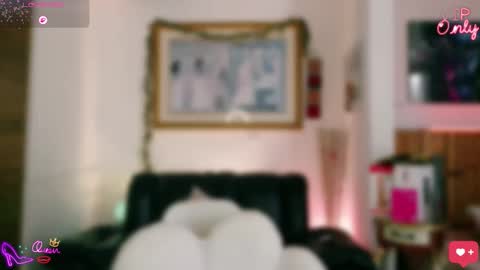 laujgray online show from April 6, 3:35 pm