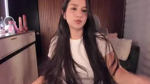 laura cruz online show from June 15, 2:34 am