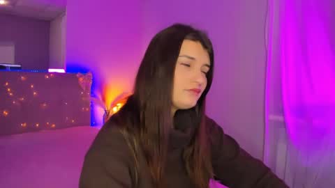 Laura online show from April 20, 4:59 am