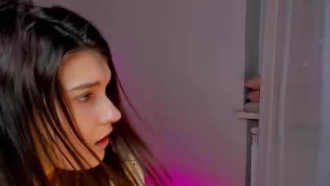 Laura online show from March 2, 6:16 am