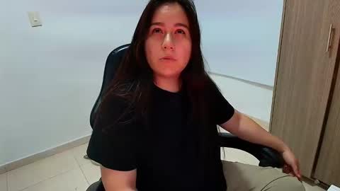 laura online show from December 17, 1:55 am