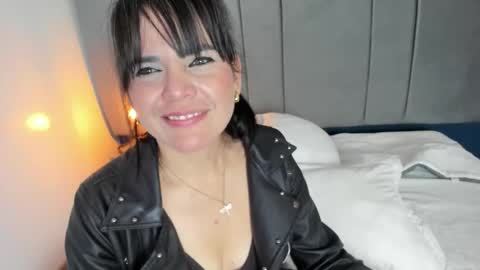 laura hotties online show from October 22, 2:33 pm