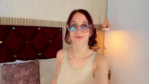 LauraIvy online show from September 22, 12:36 pm