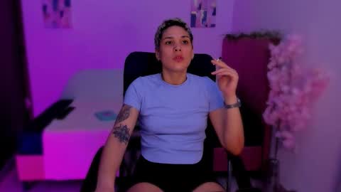 Laura Rose online show from November 11, 2:51 am