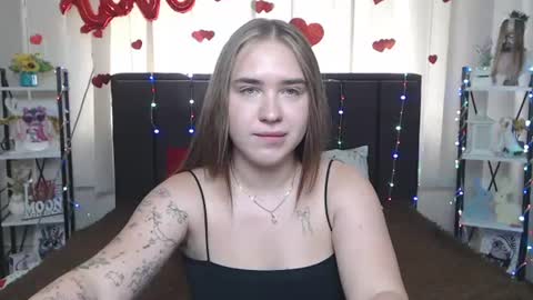 LauraHlot online show from July 6, 3:03 pm