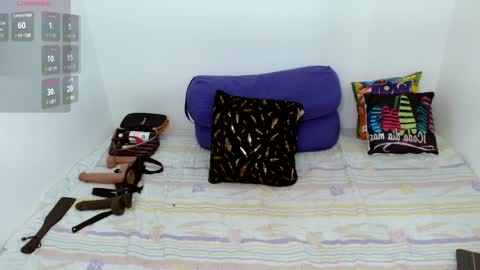 Lauren online show from April 5, 7:35 pm