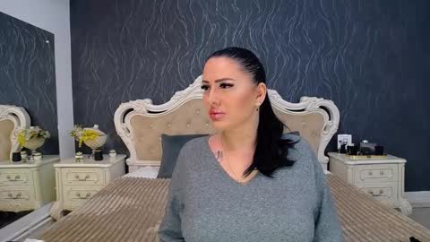 Laura online show from February 13, 9:09 am