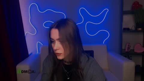 Laure online show from February 4, 1:14 pm