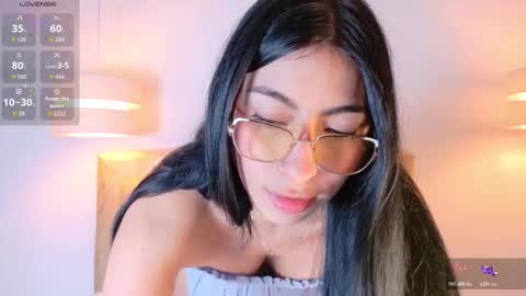 laurenn_smitth online show from February 12, 1:35 pm