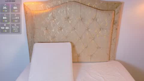 laurenn_smitth online show from April 4, 1:10 pm