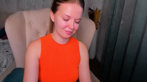 Snapshot of laurennhill chatting on October 21, 1:20 am laurennhill online show from October 21, 1:20 am