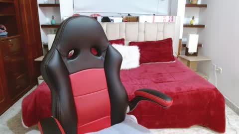 laurent online show from March 7, 3:08 am