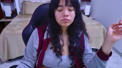 laurent online show from October 2, 3:33 am