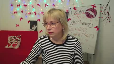 Lauren online show from March 10, 6:28 am