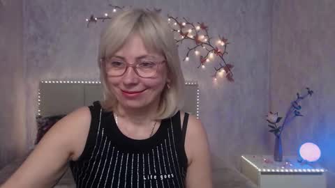 Lauren online show from March 1, 12:16 pm