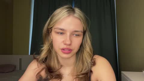 Bella online show from April 9, 11:26 am