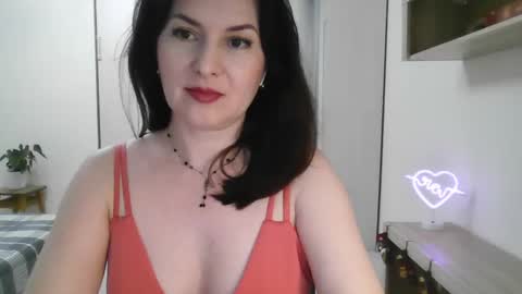 Snapshot of lavender_victoria chatting on January 7, 5:53 pm Diana  online show from January 7, 5:53 pm