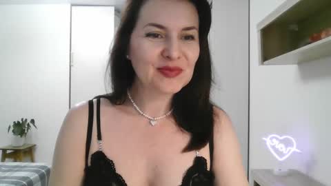 Snapshot of lavender_victoria chatting on January 31, 5:53 pm Diana  online show from January 31, 5:53 pm