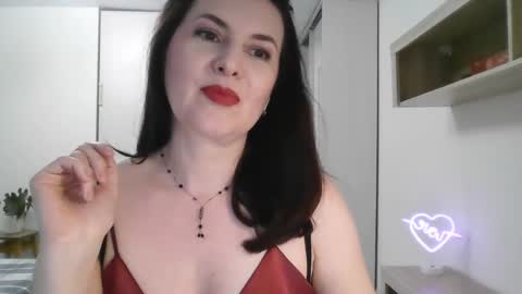 Snapshot of lavender_victoria chatting on February 1, 6:51 pm Diana  online show from February 1, 6:51 pm