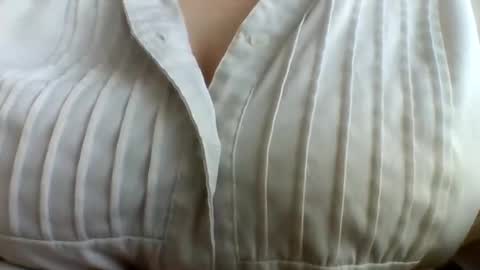 layannalea online show from June 11, 3:03 am
