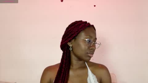 layla online show from February 24, 12:48 pm