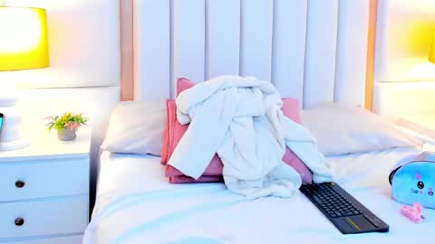 Lau online show from December 20, 9:30 pm