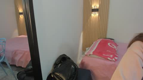 LaylaEmber online show from January 15, 12:44 pm