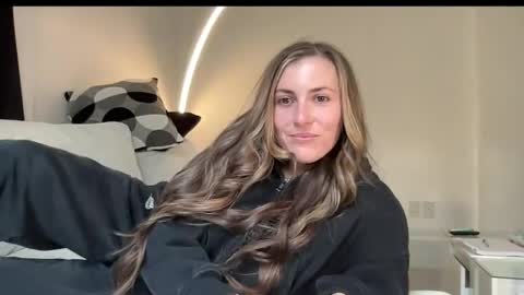 laylahlaylah1 online show from April 19, 2:50 pm