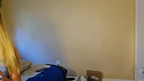 Snapshot of laylalucks chatting on October 19, 4:09 pm laylalucks online show from October 19, 4:09 pm