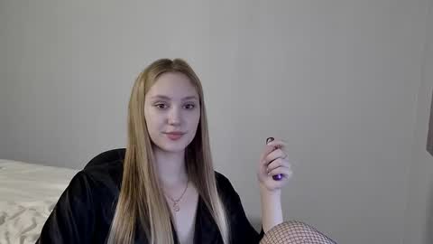 Laylla001 online show from December 2, 8:48 am