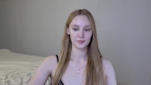 Laylla001 online show from January 25, 12:30 pm