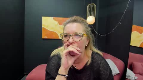 Lea online show from March 1, 3:16 pm