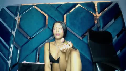 lea sewwtly online show from October 1, 12:43 pm